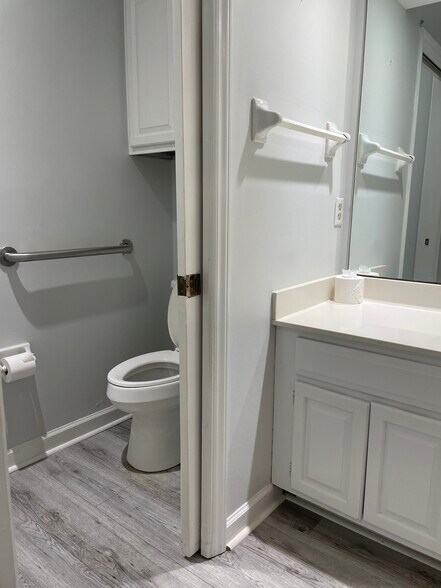 Building Photo - 7412 Ashfield Ct