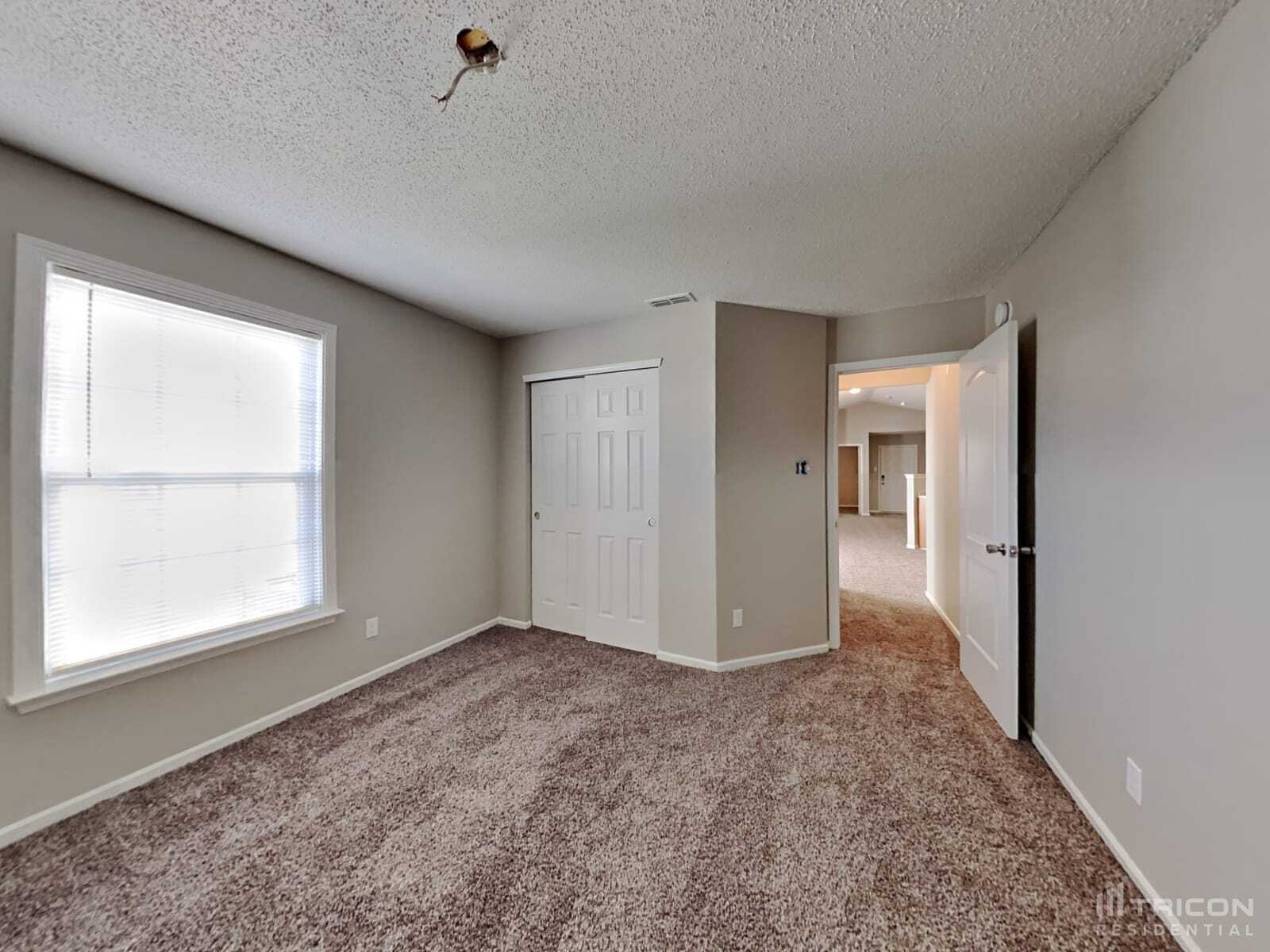 Building Photo - 2340 Bristol Dr