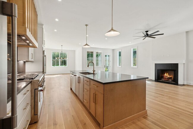 Building Photo - 85 Brookwood Terrace