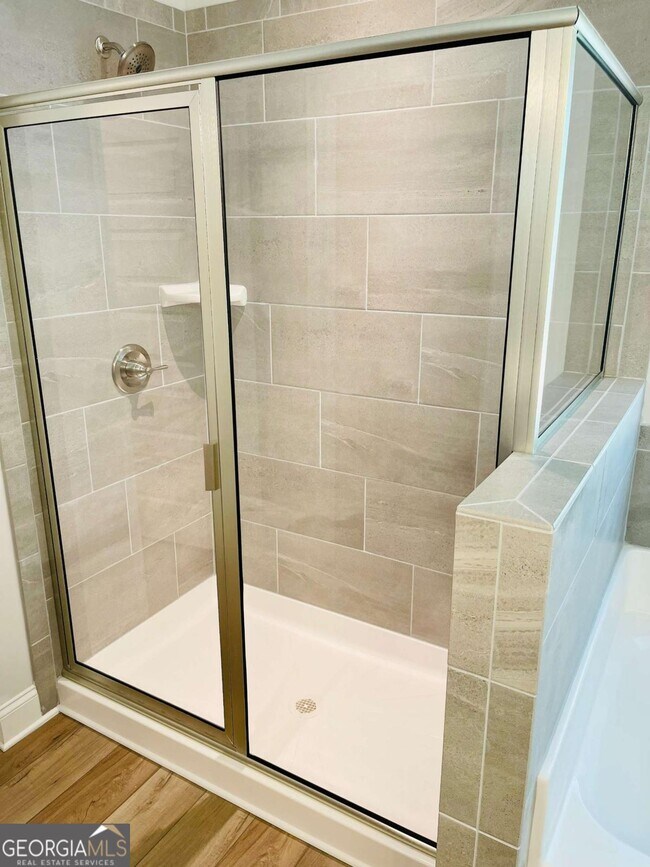 Building Photo - 3030 Westgate Park Dr