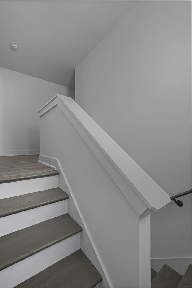 Building Photo - Modern 3 bedroom Home in East Nashville Close to the Most Popular Places in Nashville!