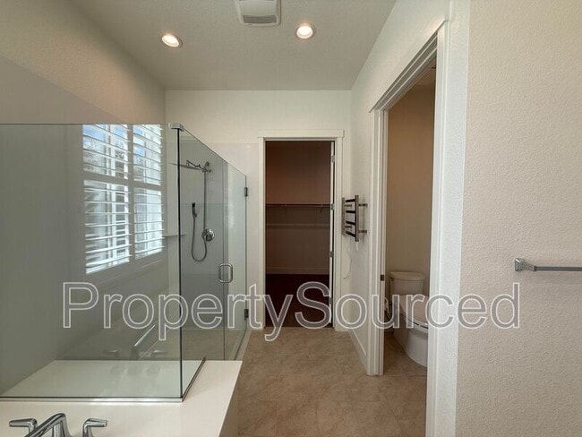 Building Photo - 1136 Crescent Ave