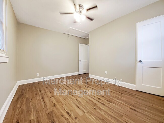 Building Photo - 4 Brookforest Dr
