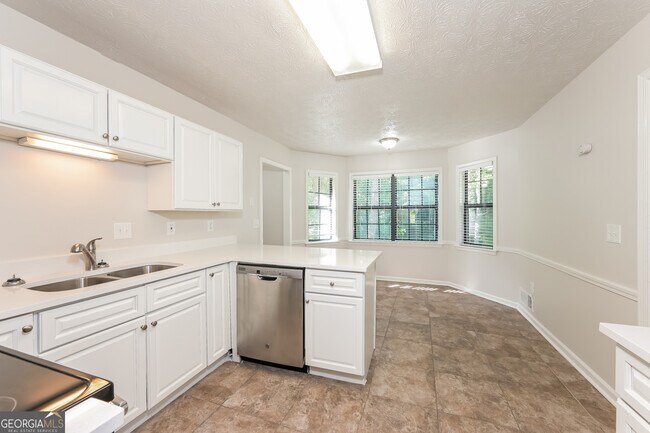 Building Photo - 2808 Porter Dr