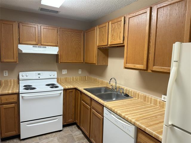 Building Photo - 107 Glade Shadow Dr