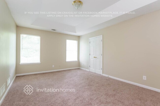 Building Photo - 210 Promenade Way SW