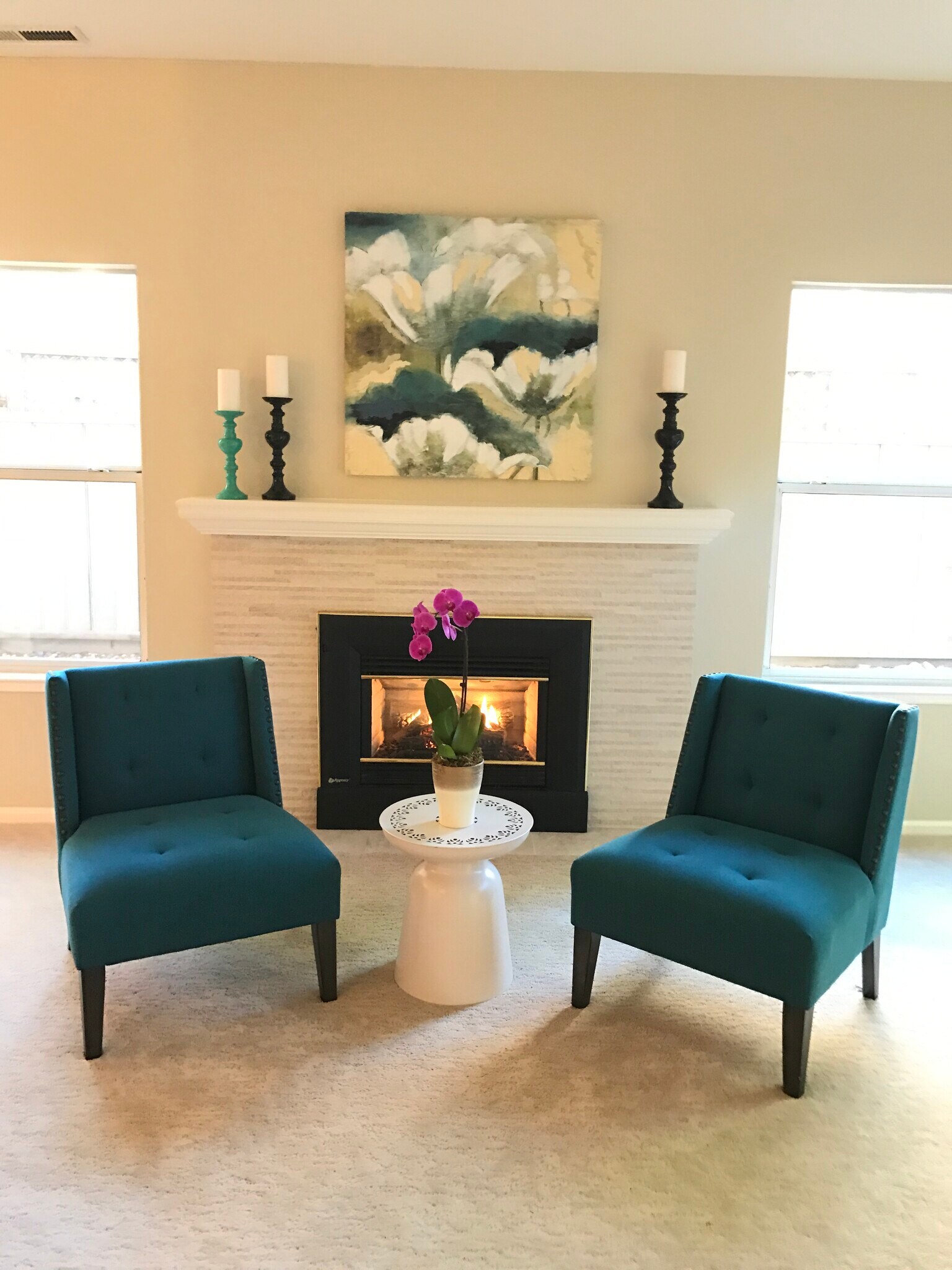 Cozy fireplace in living room. - 203 Bean Creek Road