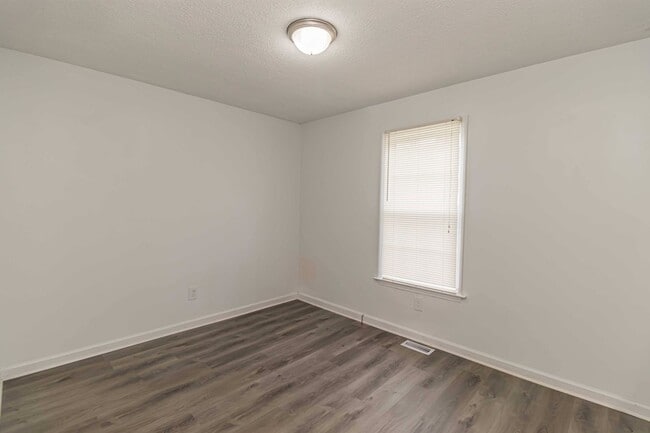 Building Photo - *Cute 3 BR 2 BA Home in Goldsboro* Minutes from SJAFB