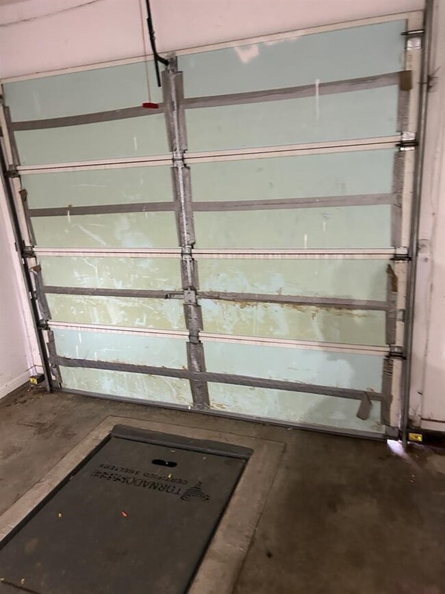 Building Photo - 4708 SE Sunnymeade