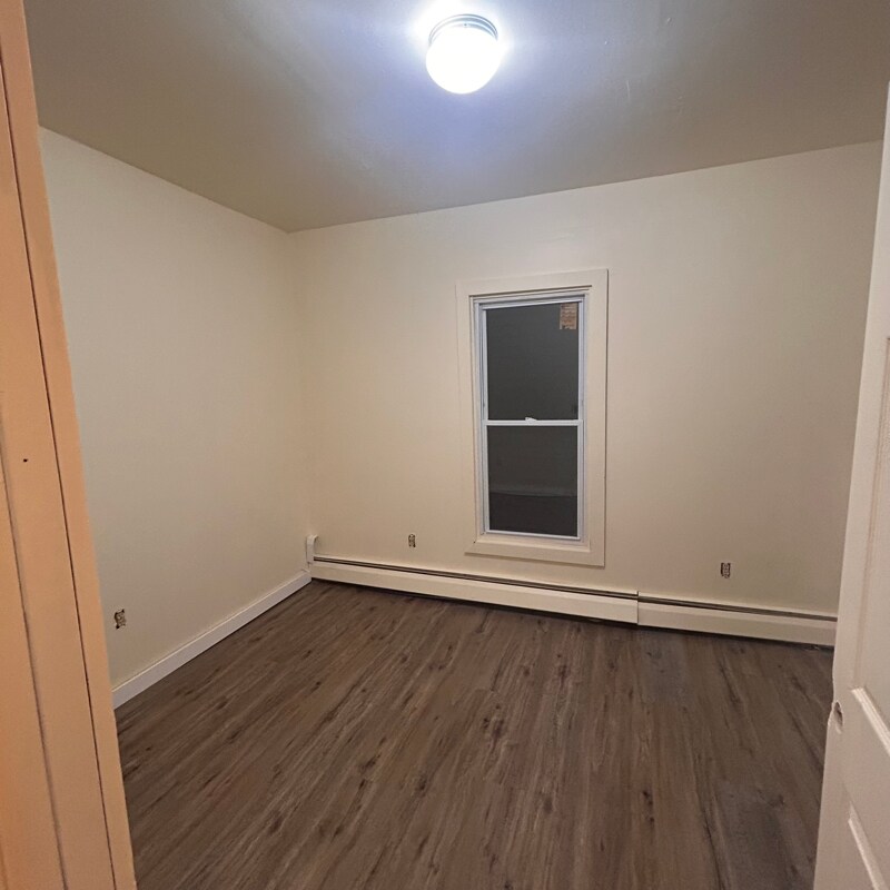 Building Photo - 173 Chestnut St