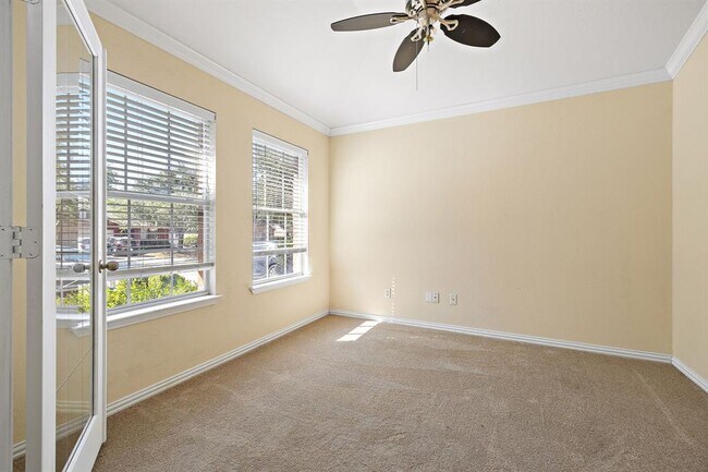Building Photo - 2421 Chimney Rock Rd