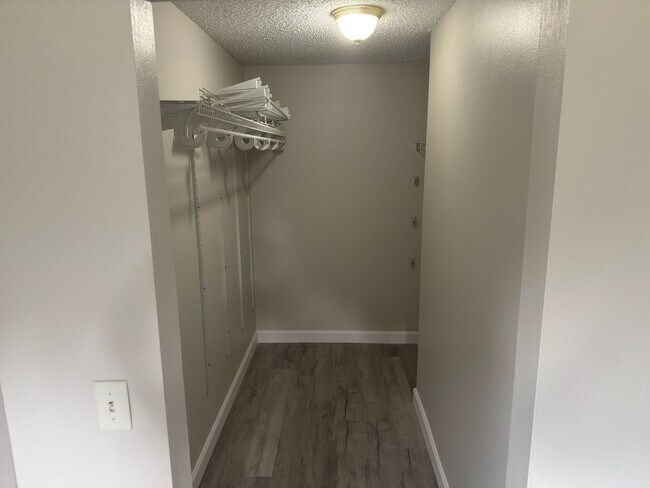 Building Photo - Spacious Orlando Home on Quiet Cul-de-Sac