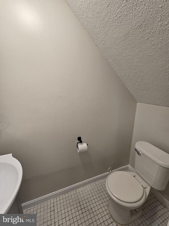 Building Photo - 6328 S Lake Ct