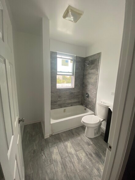Bathroom - 4903 W Hubbard St