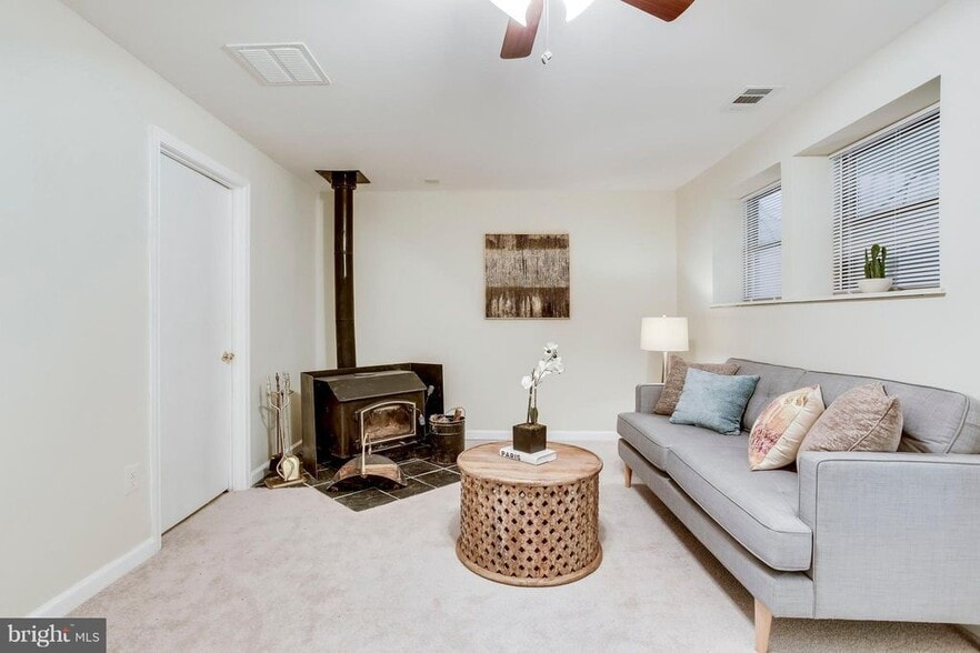 Building Photo - 939 Barton Oaks Pl