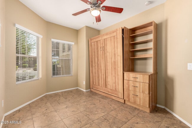 Building Photo - 2806 E Trigger Way