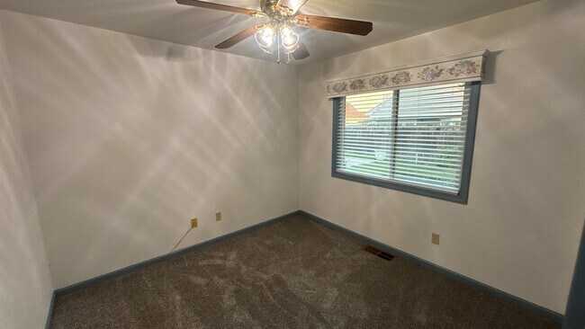 Building Photo - 1408 Seneca Pl