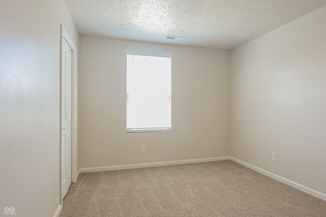 Building Photo - 13820 N Cardonia Dr