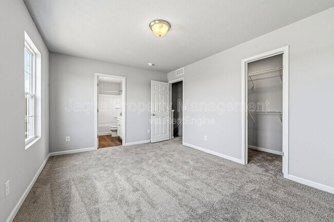 Building Photo - 25245 Vargas Ln