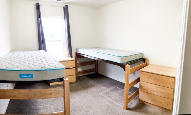 Building Photo - 222 Stonemill Rd