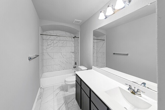 Building Photo - 5462 Grand View Dr