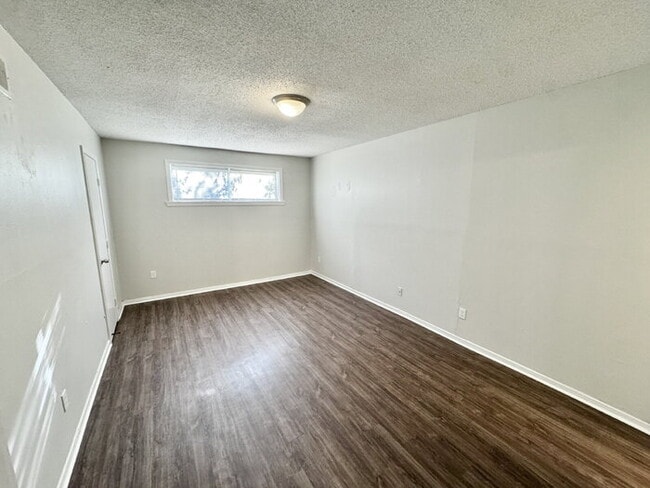 Building Photo - 4079 Forest View Dr