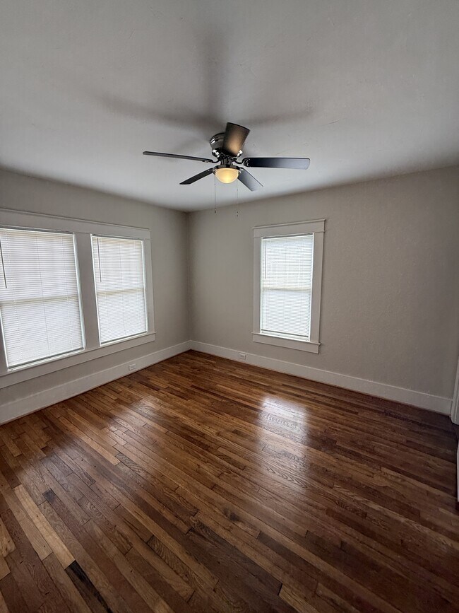 Building Photo - 208 58th St N