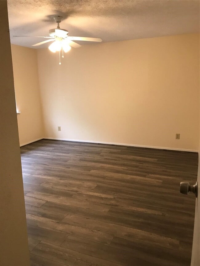 Building Photo - 6708 Bramley Dr