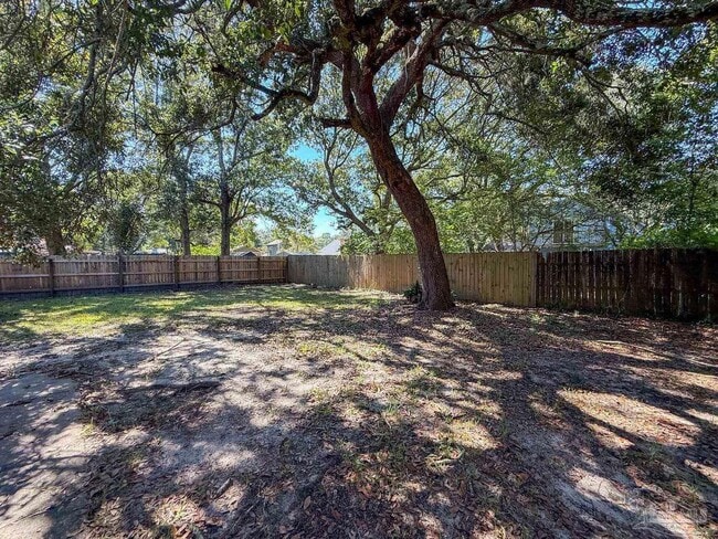 Building Photo - 7731 Beechwood Dr