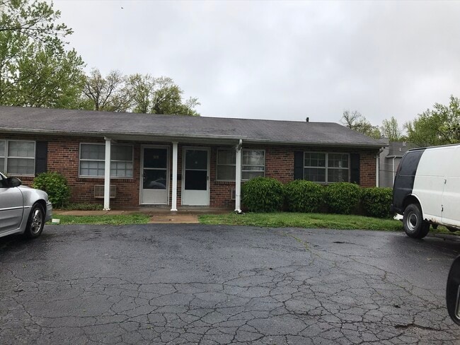 Front entrance - 604 Wooddell Ct