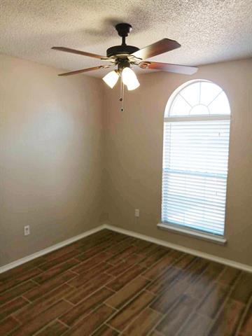 Building Photo - 532 Brandy Ct