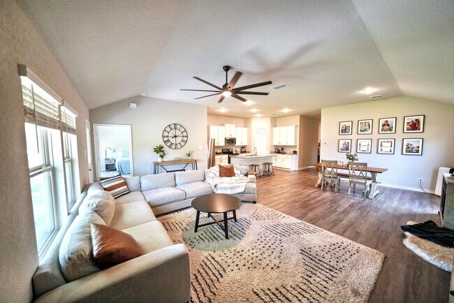Building Photo - Stunning Home with 3-Car Garage in New Bra...