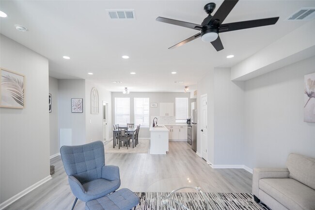 Building Photo - 2519 Washington St