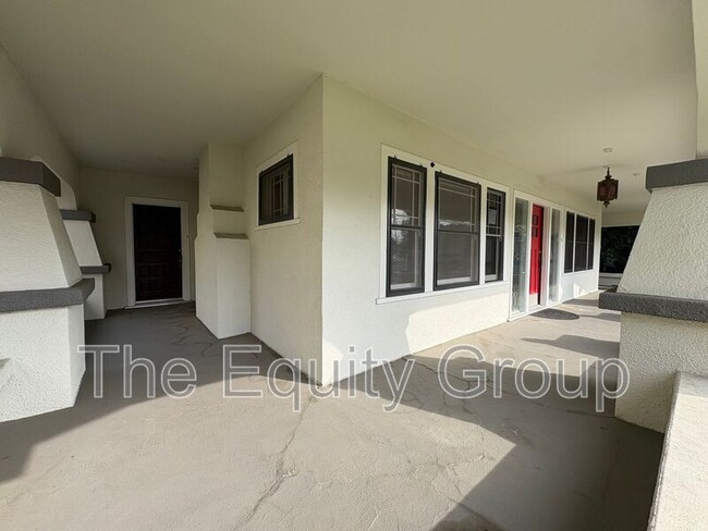 Building Photo - 1410 W Main St