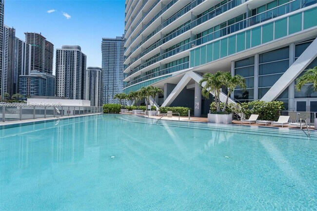 Building Photo - 888 Biscayne Blvd
