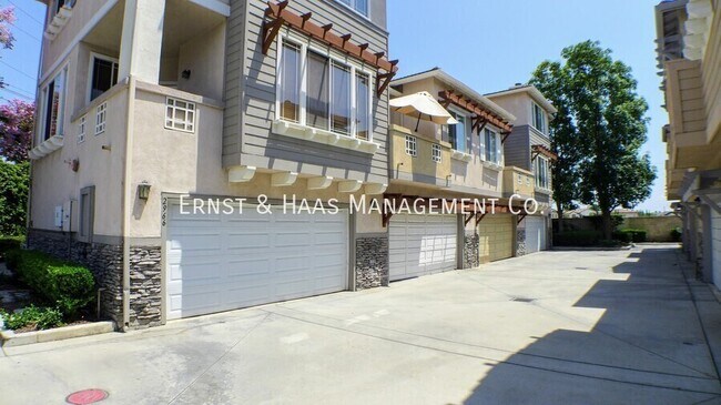 Building Photo - 2968 Claremore Ln