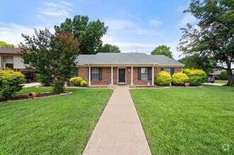 Building Photo - 6 Brook Creek Ct