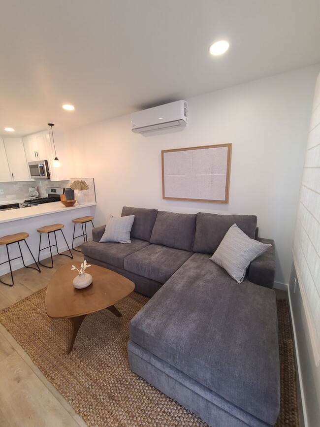 Building Photo - Newly remodeled and fully "furnished" 1 be...