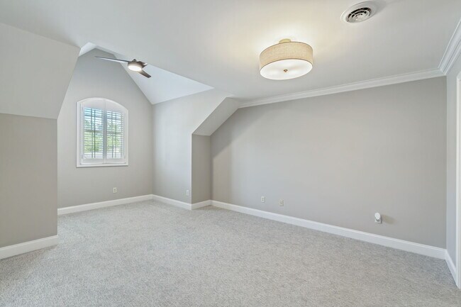 Building Photo - 9230 Honors Way