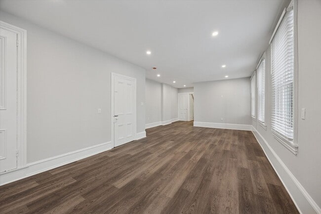 Building Photo - Luxury 2BR/1BA Apartment in the Heart of D...