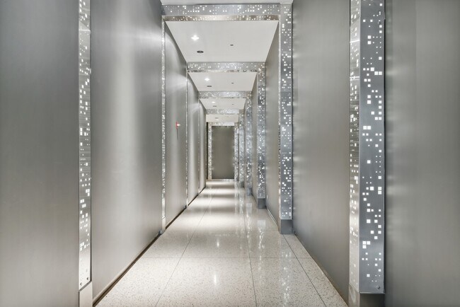 Building Photo - 700 N Larrabee St