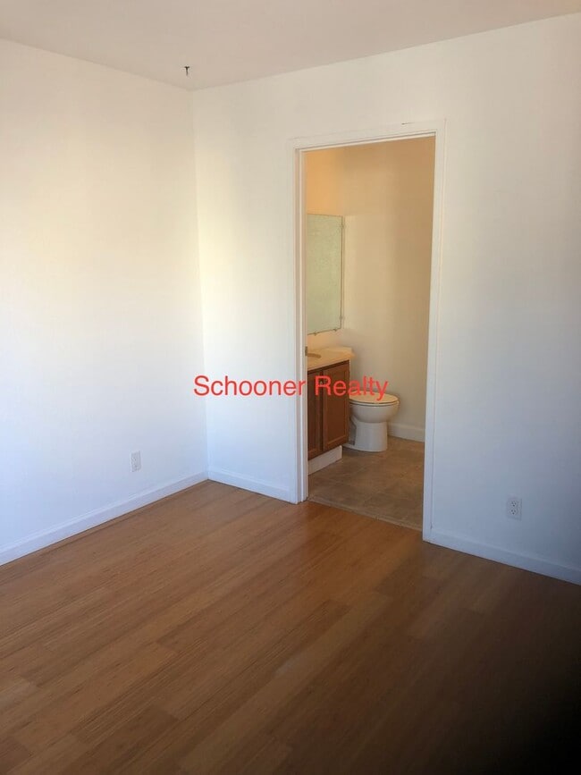 Building Photo - CHARMING 2-STORY TOWNHOUSE IN DESIRABLE SA...