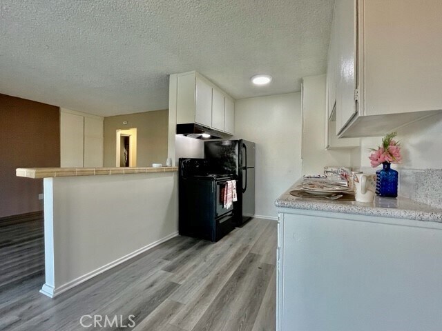 Building Photo - 686 E Cottonwood Rd