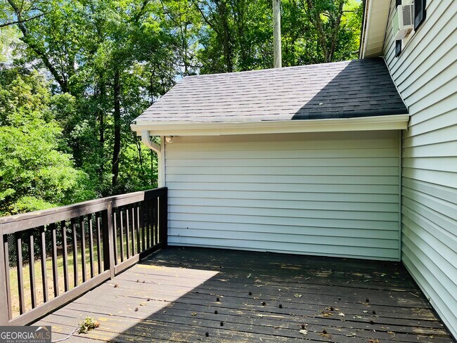 Building Photo - 2289 Roscoe Rd