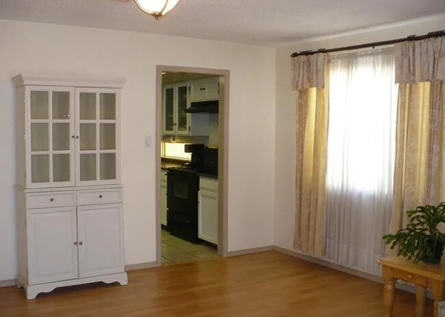 Building Photo - 12708 Tomlinson Dr SE