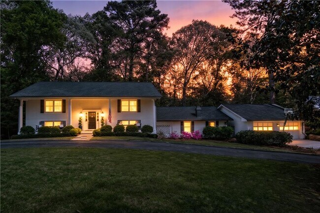 Building Photo - 4115 Glen Devon Dr NW