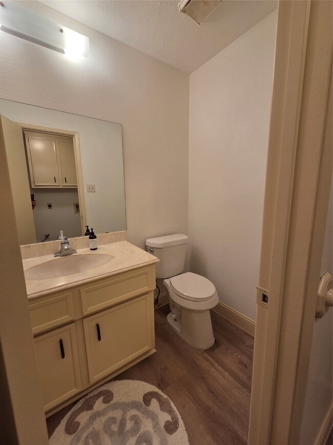 Building Photo - 14718 Earlswood Dr