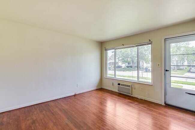 Interior Photo - London Moore Apartments