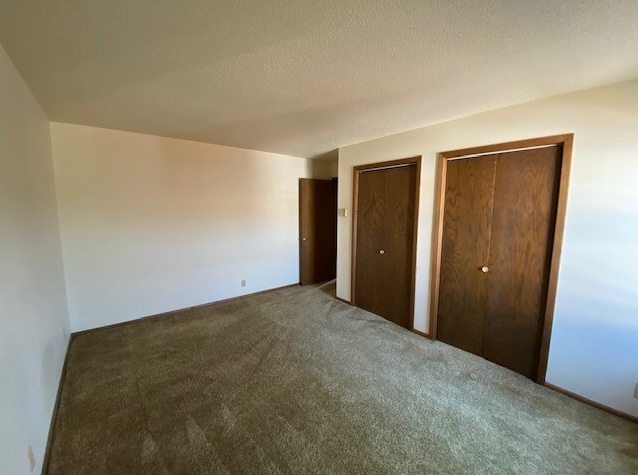 Building Photo - 3218 Oak Knoll Dr