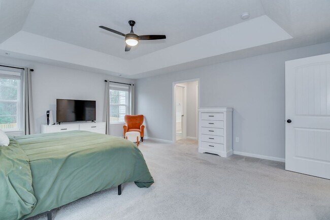 Building Photo - Haynes Station - 4 Bedroom 2.5 Bath